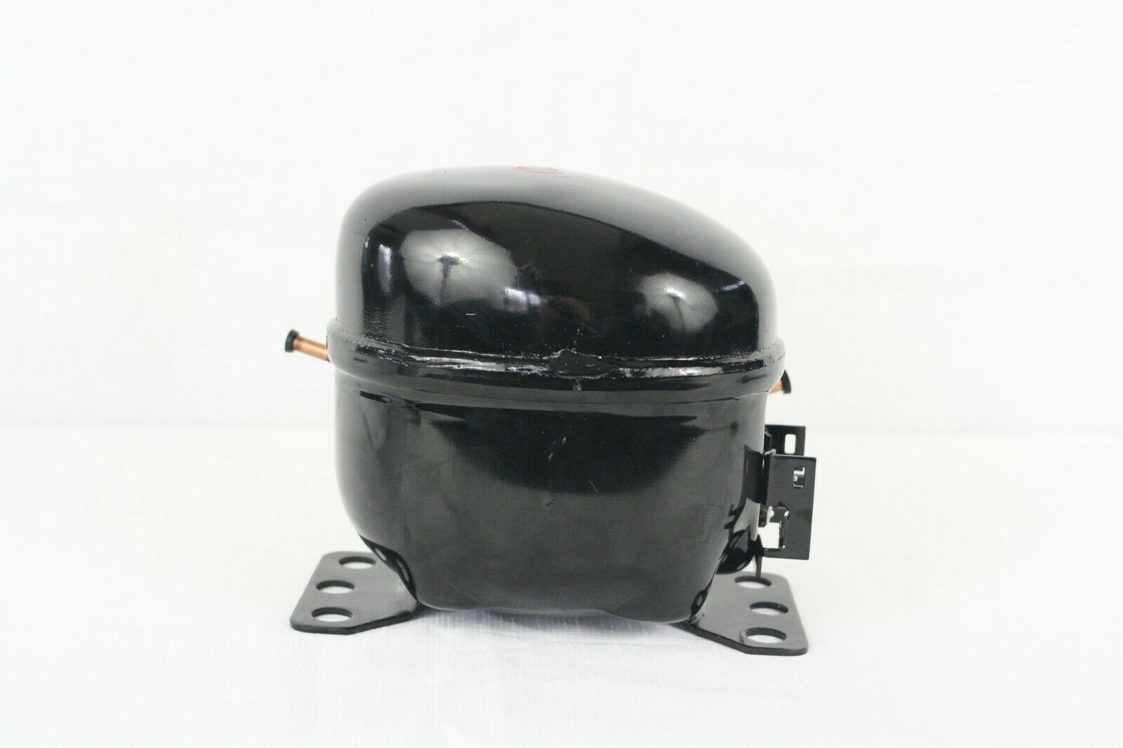 SIKELAN ADW66T6 REFRIGERATION COMPRESSOR 1/4+ HP 665BTU 110-120V R134A 50-60HZ