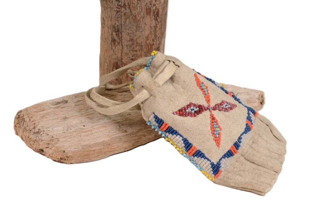 Ute Small Fringe Bag ca. 1940 Size 5.125" H included fringe x 3.25" W