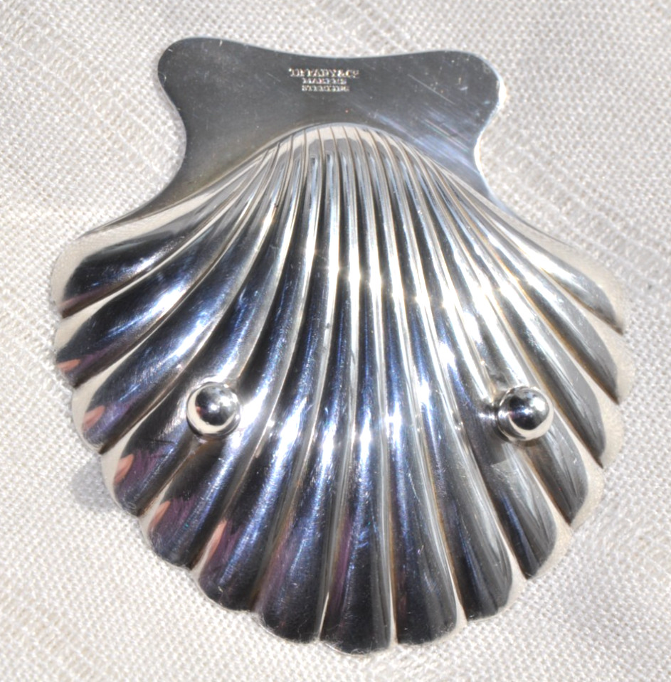 BEAUTIFUL TIFFANY & CO STERLING SILVER SCALLOP SEA SHELL TRINKET DISH