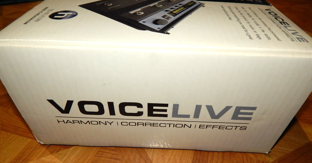 TC Helicon VOICE LIVE Vocal Harmony Effects Processor New