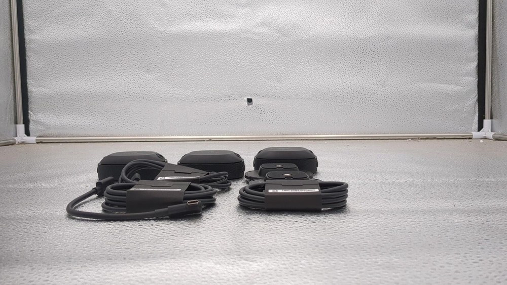*PROBLEM* Htc Vive Ultimate Tracker 3 Pack + Dongle - Vr Full Body Tracking