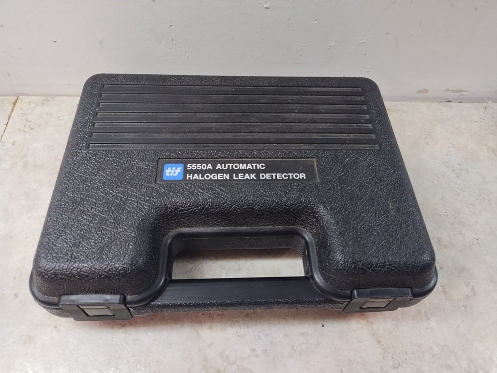 TIF 5550A Automatic Halogen Leak Detector W/ Case Extra Tips New Batteries Works