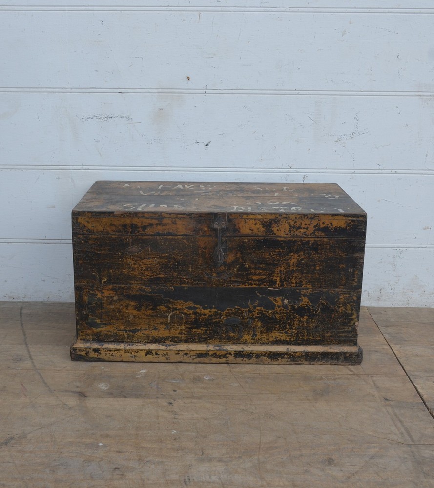 Reclaimed teak storage Trunk with multicolor distressed finish