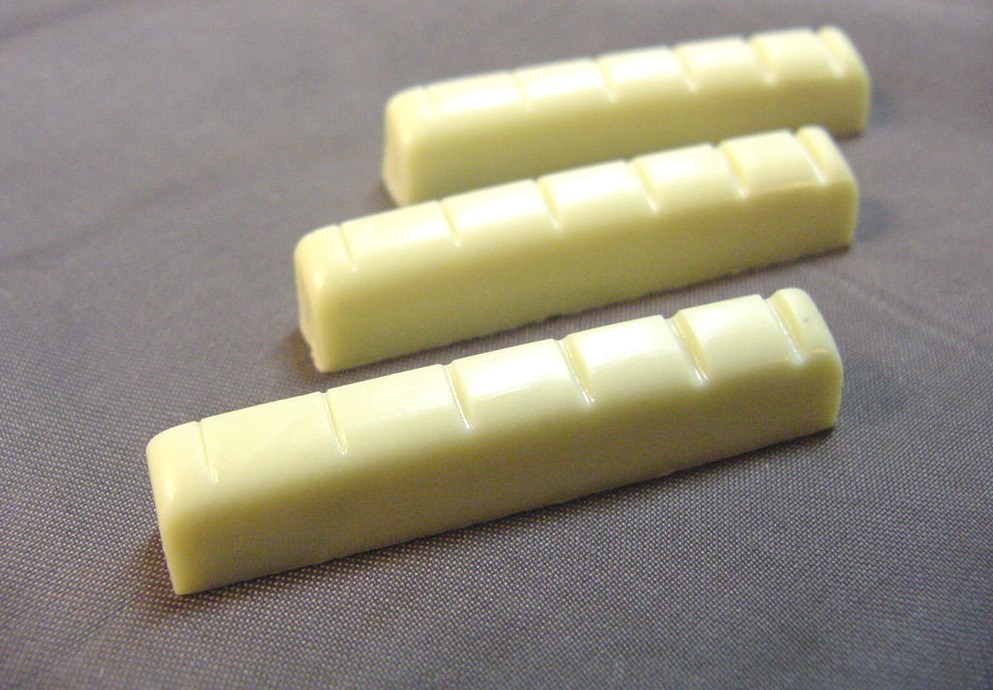 3 PRE-FITTED UPPER NUTS FOR ACOUSTIC GUITAR 44mm