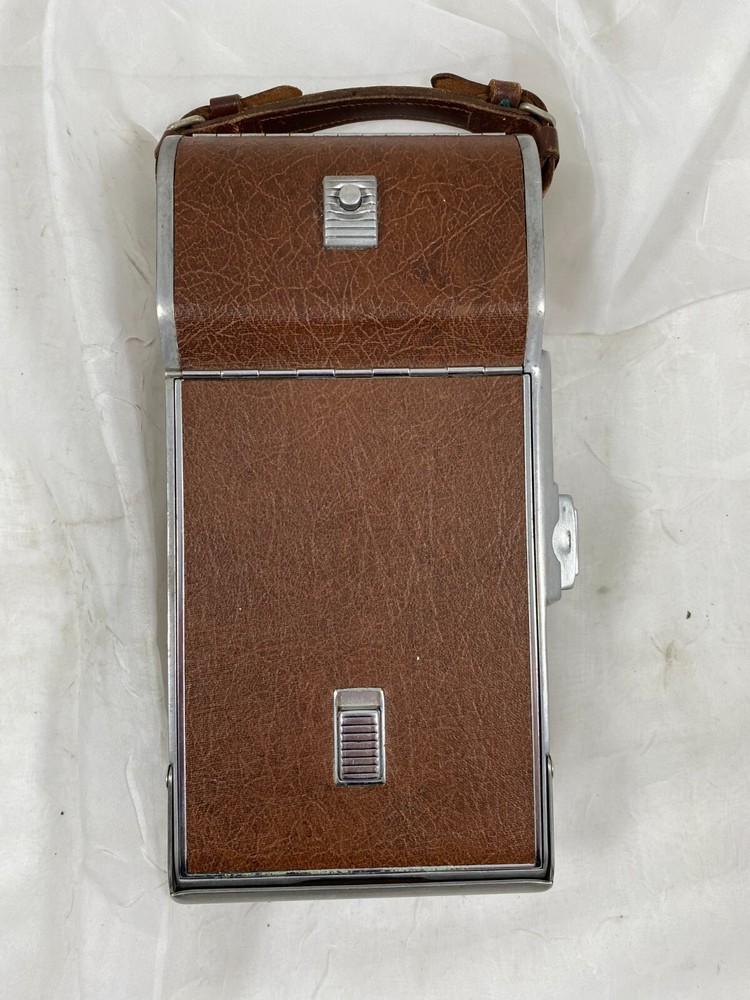 POLAROID LAND CAMERA MODEL 95 WITH FLASH #200, UNTESTED