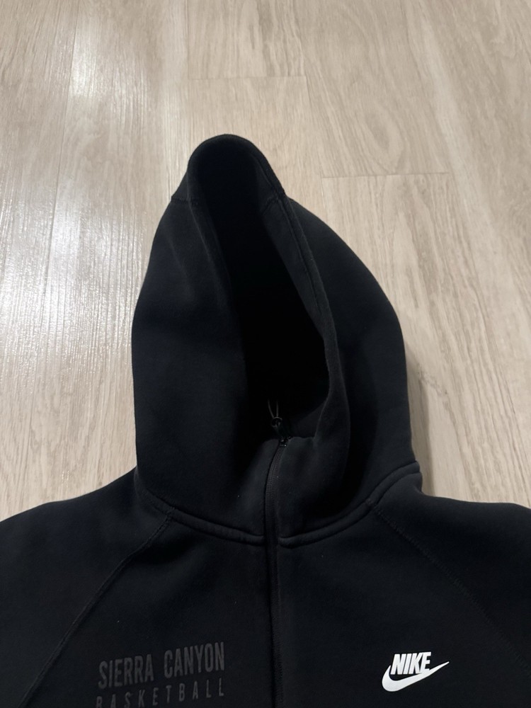 Black Sierra Canyon Nike Tech Size Large