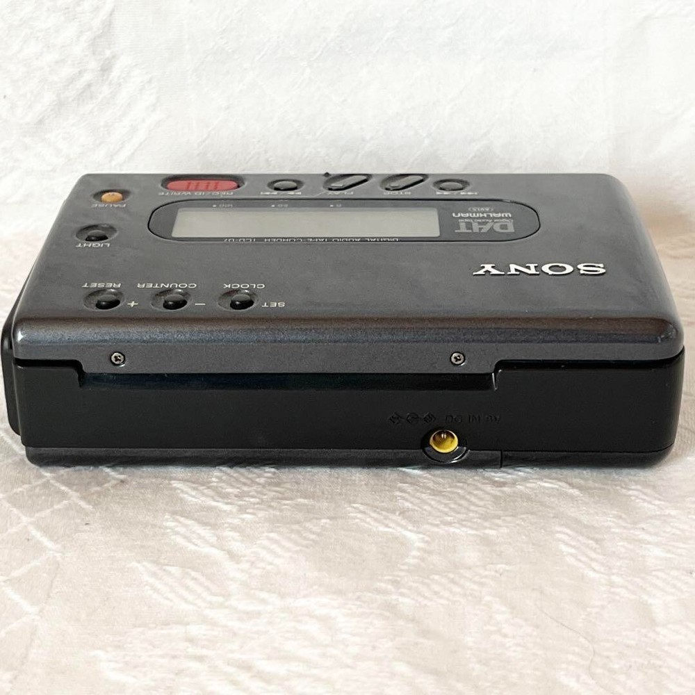SONY TCD-D7 DAT WALKMAN Portable Player Junk