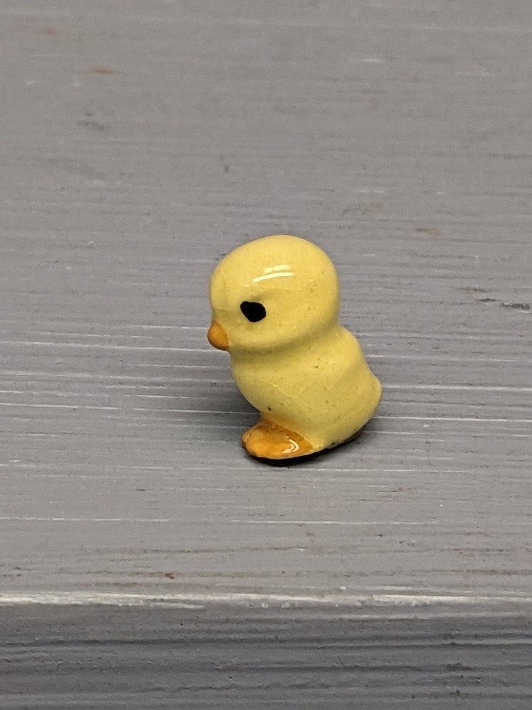 Tiny Hagen Renaker Big Headed Chick