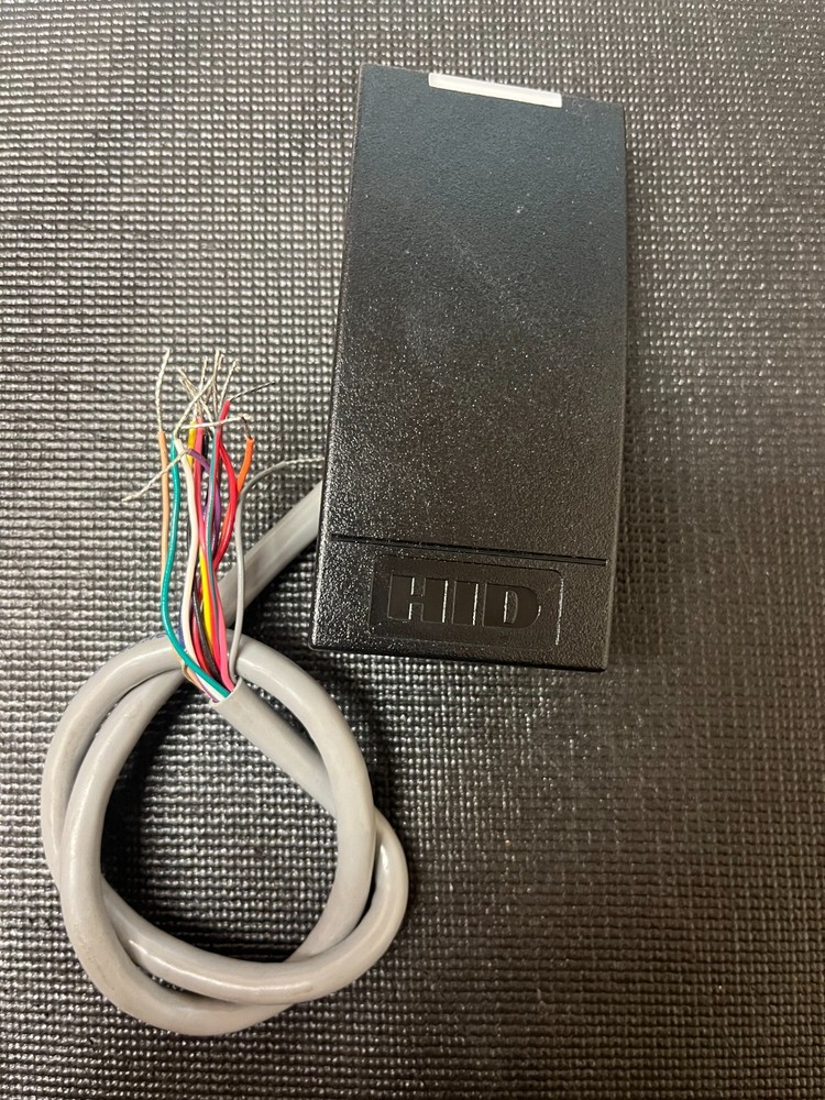 HID multiCLASS SE RP10 900NTNNEK00000-J001 Access Control Reader