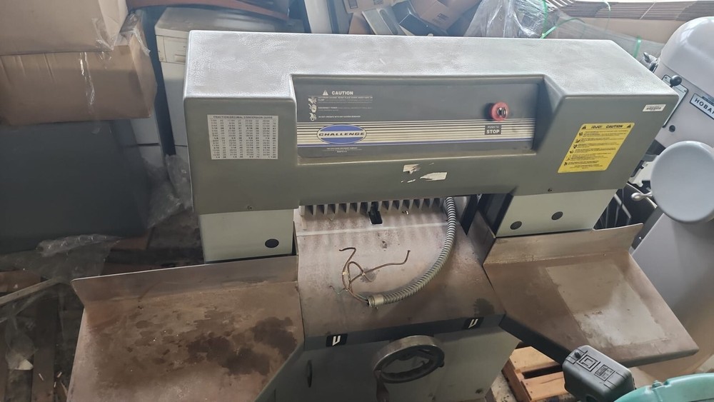Challenge Diamond Model 193 Hydraulic Paper Cutter - 3 Phase 208 Volt