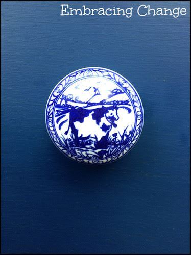 1-1/2" Ceramic Knob Delft-Flo-Blue
