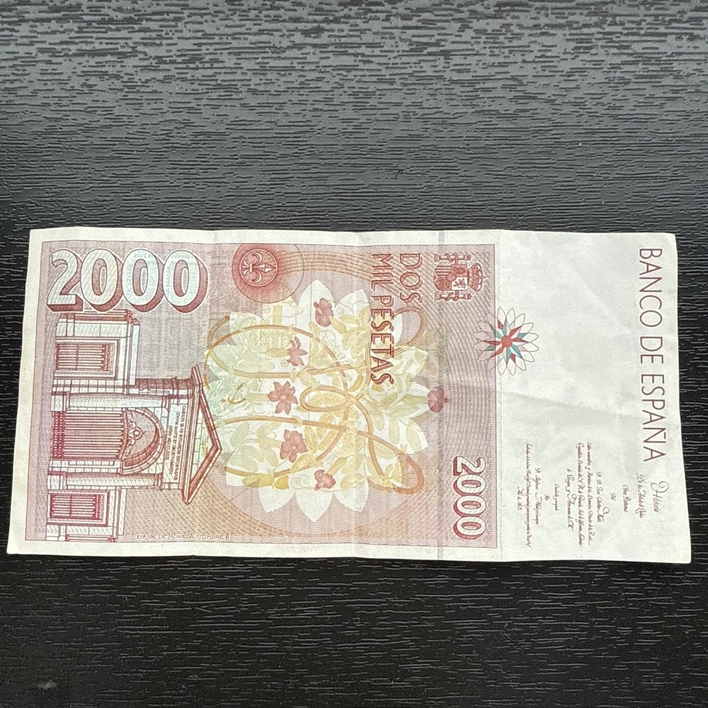 SPAIN 2000 Pesetas Banknote (1992)