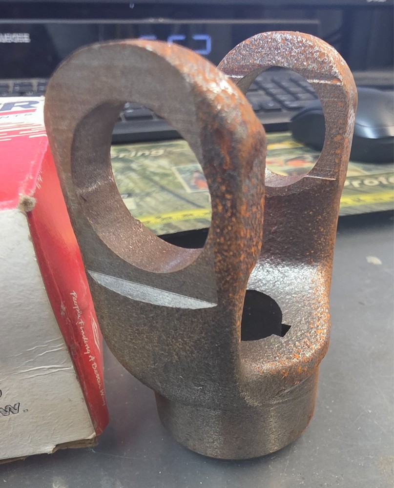NOS Spicer 10-4-53 PTO End Yoke