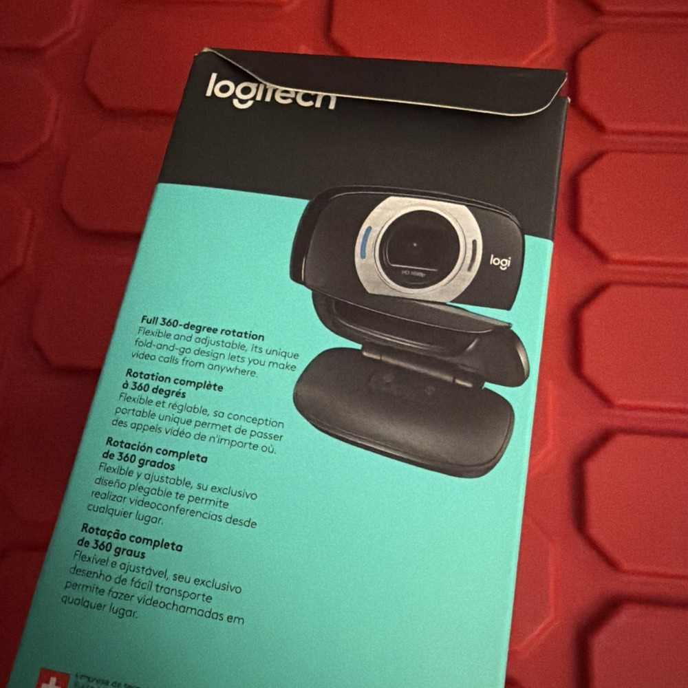 LOGITECH C615 PORTABLE HD WEBCAM NEW OPEN BOX