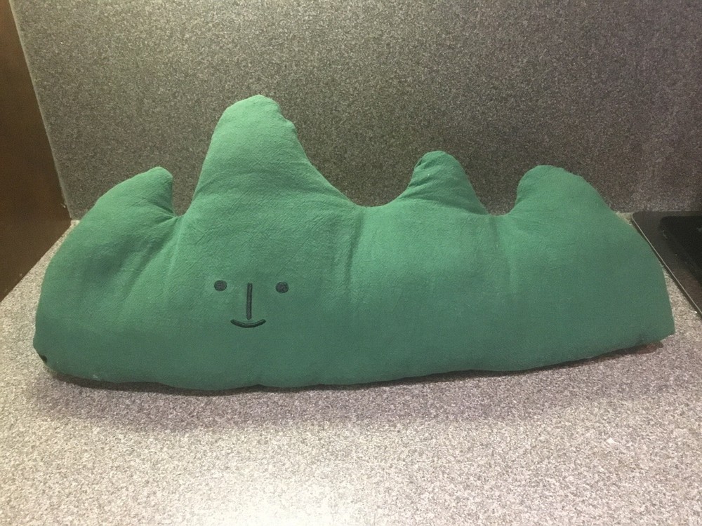 Muma Muing Cloud And Mountain Decorative And Posing Pillows Two Units