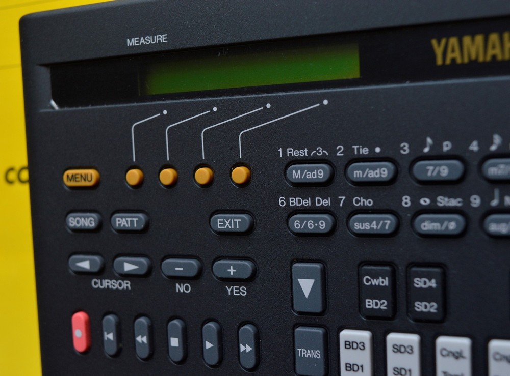 Yamaha QY10 MIDI Sequencer Drum Machine Synth Korg
