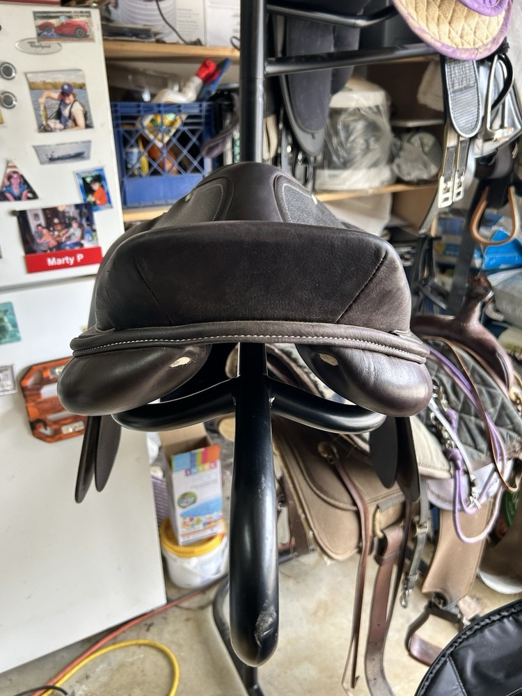 Dover Circuit 17in Jump Saddle