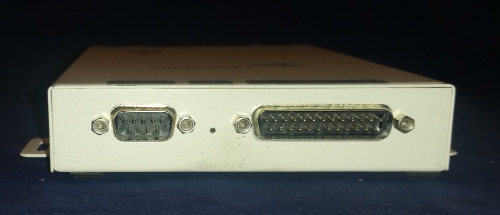 LANTRONIX SCS200 310-413 Rev. B Serial Secure Console Server...... (C19B3)