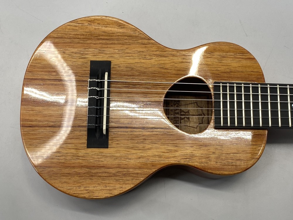 KoAloha Solid Hawaiian Koa Gloss Guitarlele- Brown