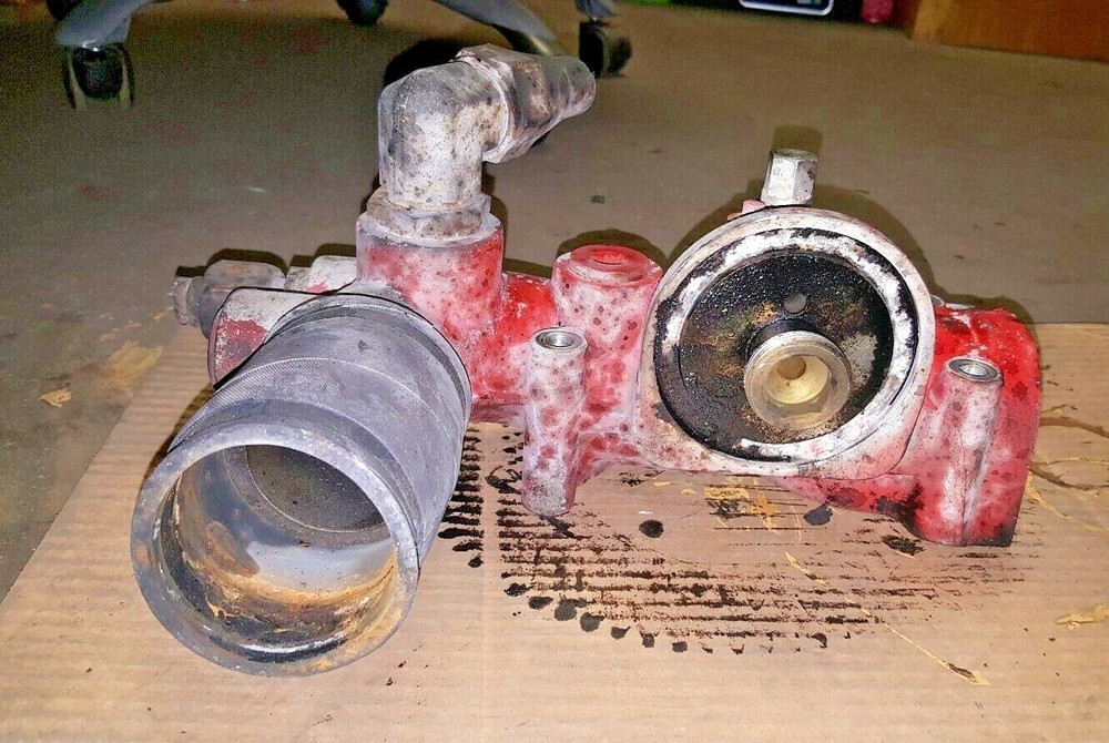 CUMMINS ISX WATER INLET FILTER BASE 3683424