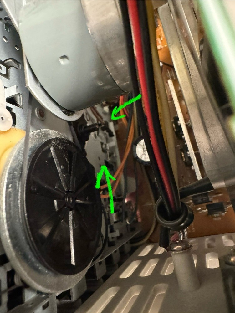 *READ DESCRIPTION: Cassette Doesn’t Work- Sony HCD-EP313 Bookshelf CD Player