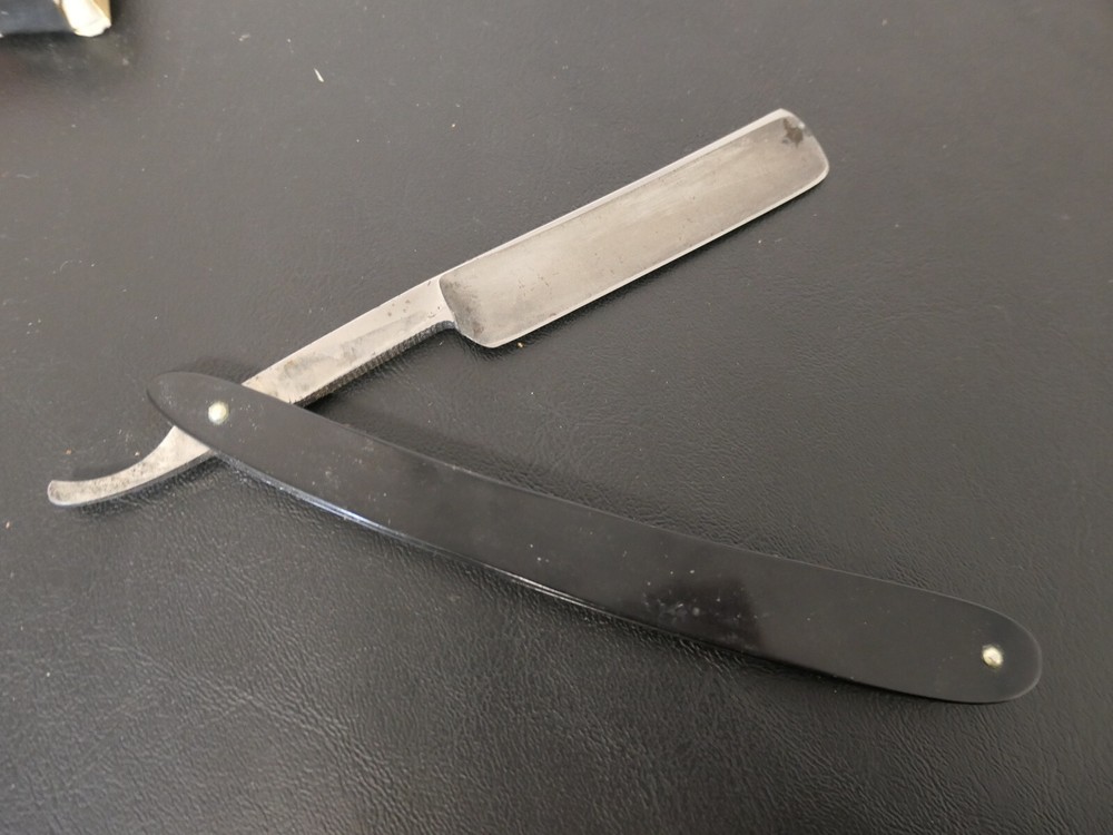 The American Razor Co. Straight Razor