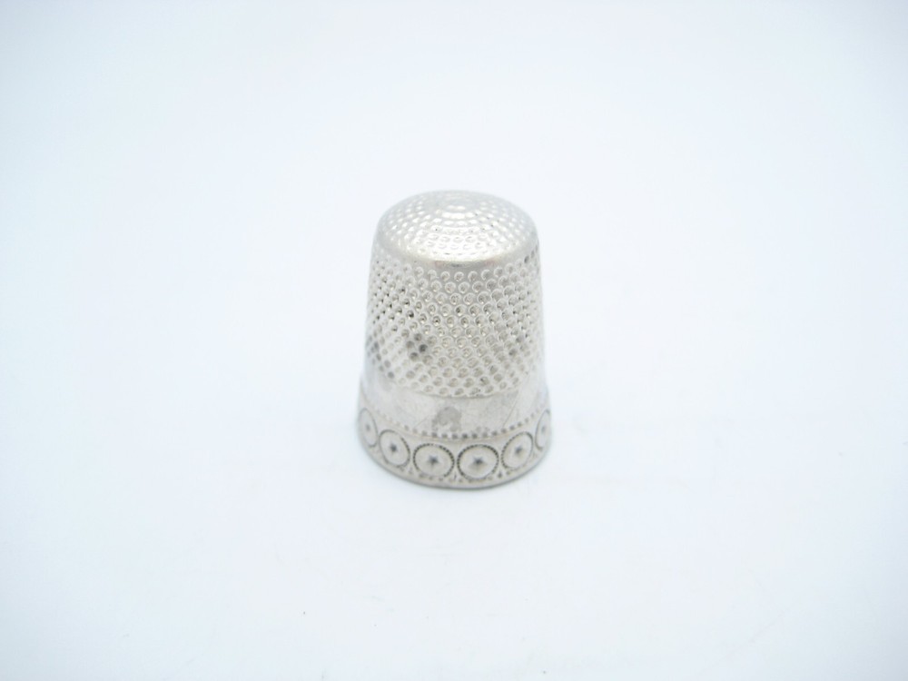 Antique Sterling Silver Sewing Round Circle Pattern Thimble
