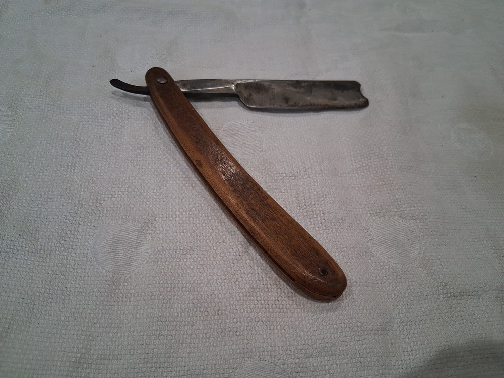 Adam Barlow Straight Razor