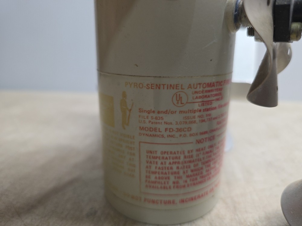 Pyro Sentinel Fire Detection Systems FD-36CD Antique Fire Alarm Detector