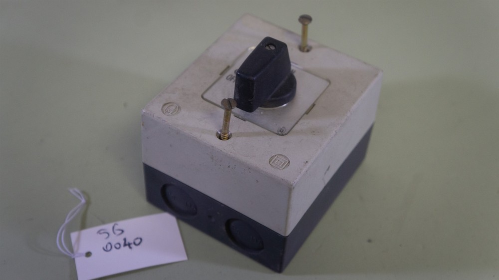 Klockner Moeller T1-2/i-NA Selector Switch - 10A - On/Off