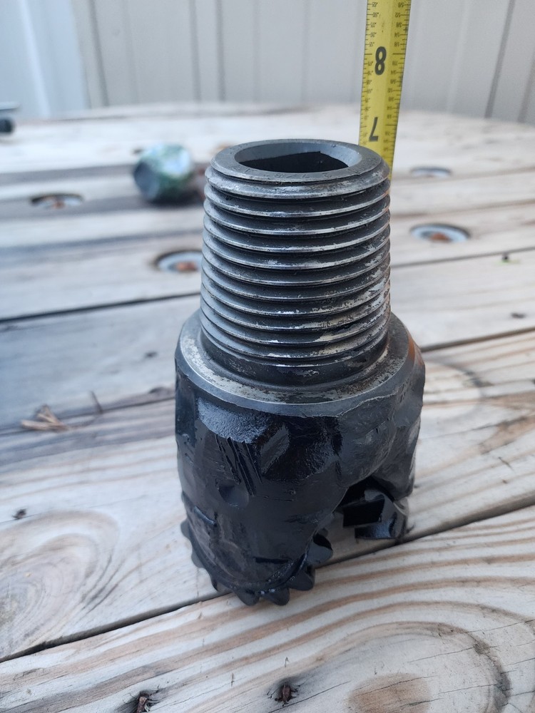 Tri-Cone Drill Bit 4⅞’’ mill tooth. 2⅞ API Pin. Ready to dig a hole!