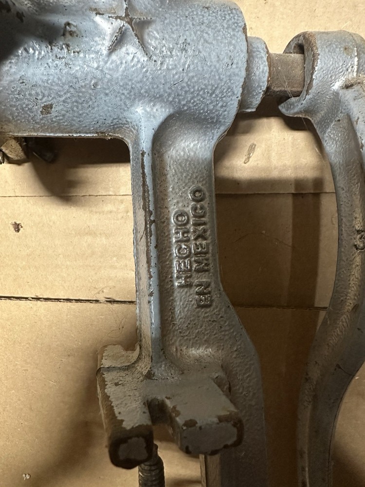 Estrella Grain Corn Grinder Cast Iron