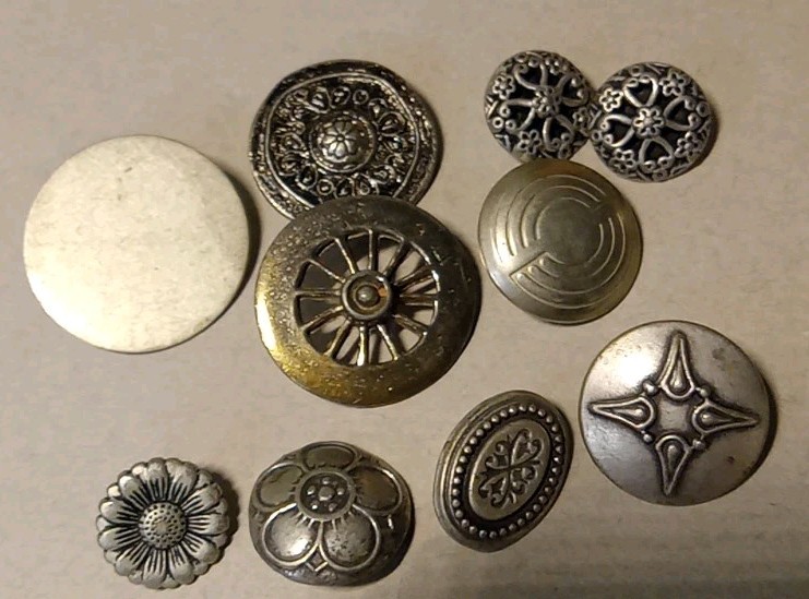 10 Metal Vintage Buttons