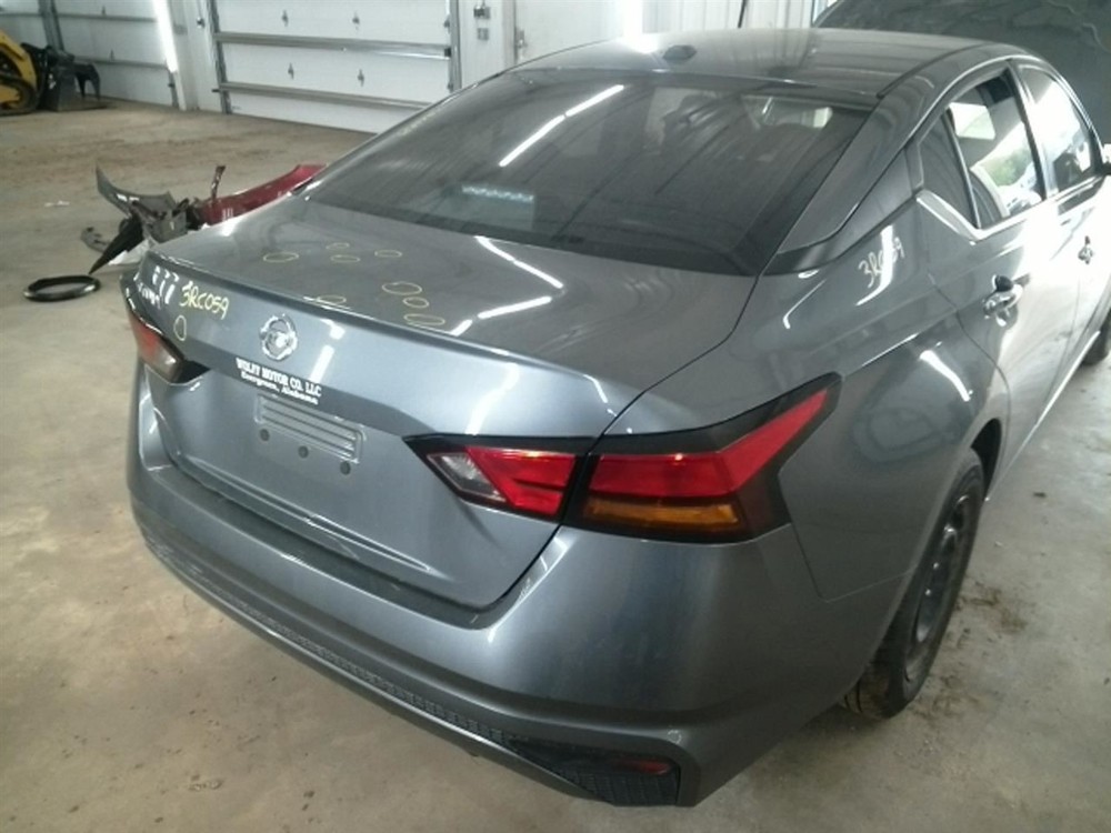 ALTIMA 2020 High Mounted Stop Light 104820431