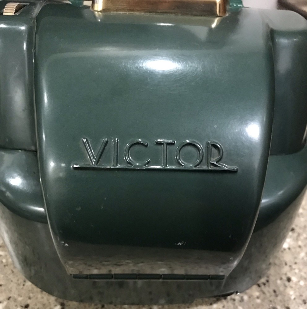 Vintage Victor Electric Adding Machine Works!