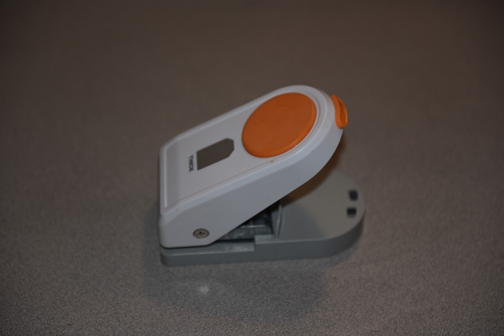 Fiskars Thick Material Punch