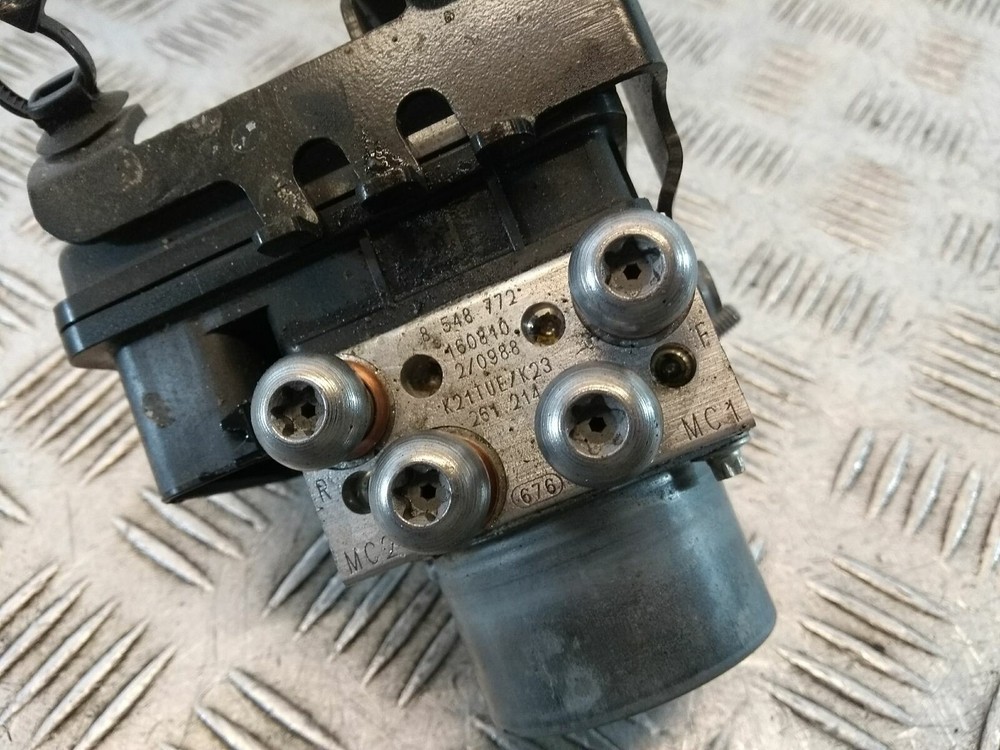 2016 BMW R NINET SCRAMBLER ABS Pump 8548772