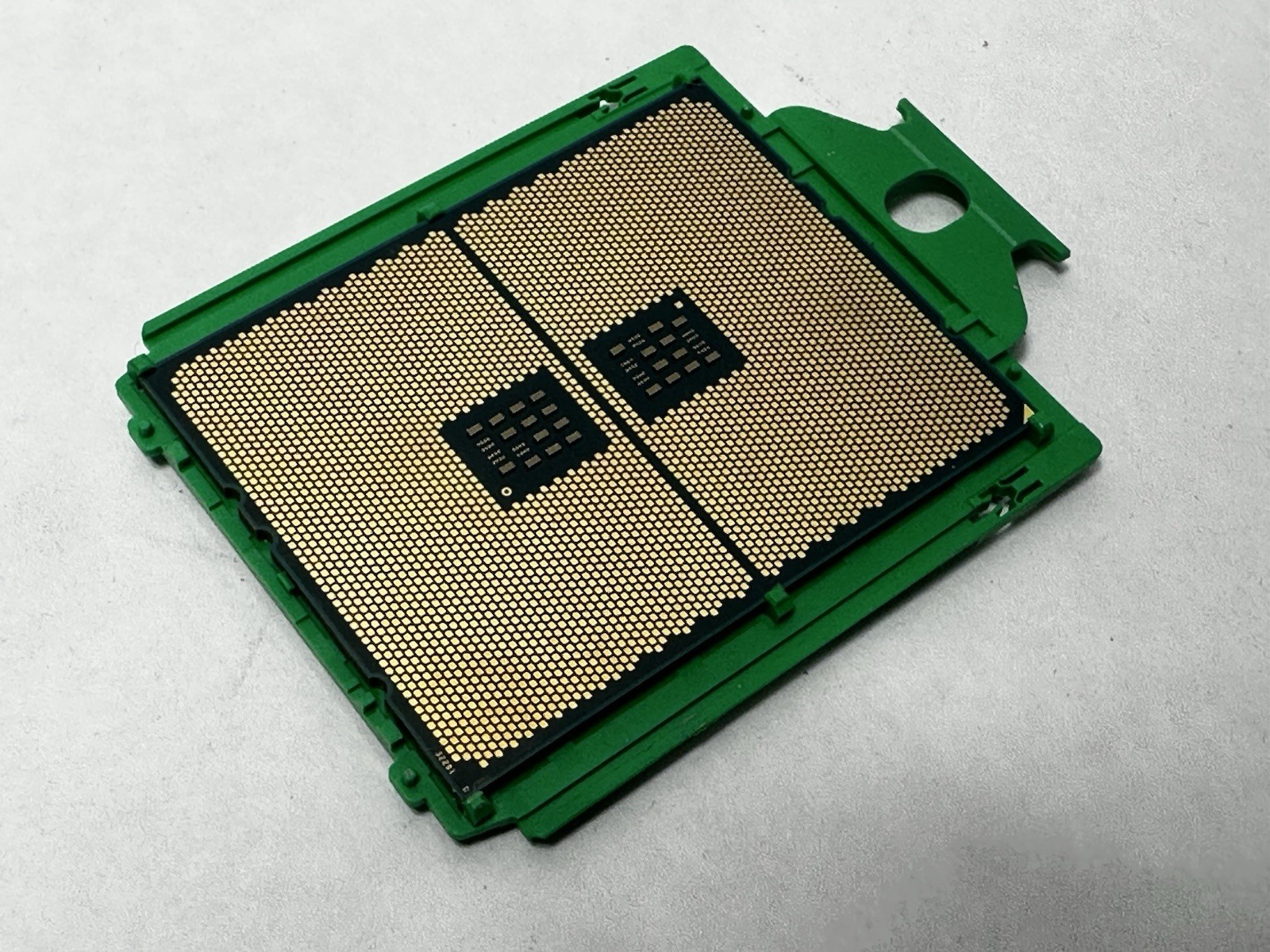 AMD EPYC 7452 32-Core 2.35Ghz 128MB Rome 7002 CPU Server Processor - Unlocked