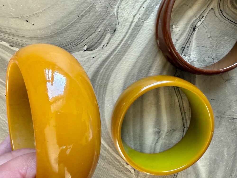 3 THICK BAKELITE BRACELETS TESTED EXC CONDITION ONE CARVED