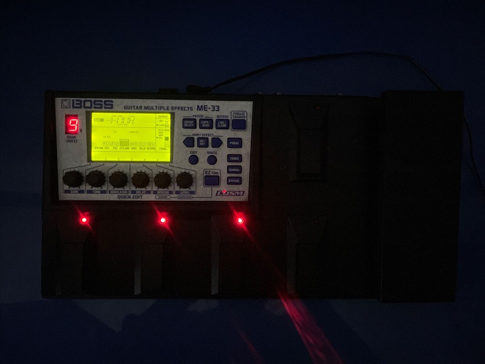 Boss Roland ME-33 Multiple Multi Effects Processor Guitar Effect Pedal + PSU