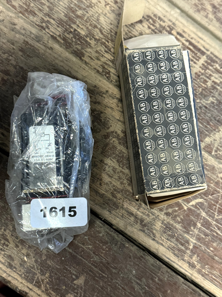 Allen-Bradley 800MS-NG2QB Selector Switch Unit