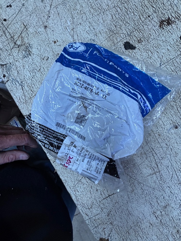 FORD 3C3Z-4676-AA     CHS.