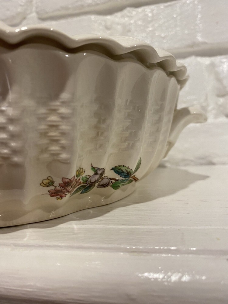 Copeland Spode Glendale Covered Vegetable Bowl