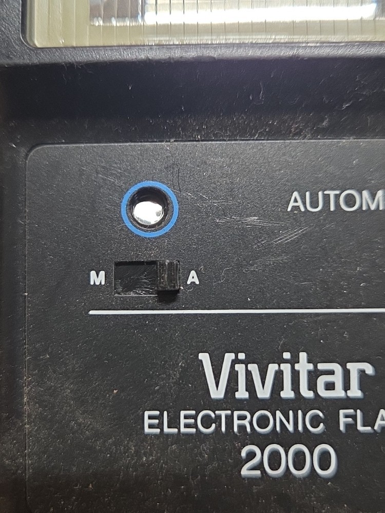 Vivitar Automatic Electronic Flash 2000 Camera Automatic Shoe Mount Universal