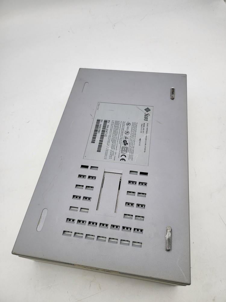 Sun Microsystems EXTERNAL HARDDRIVE 599-2067-02 Model 611 POWER ON
