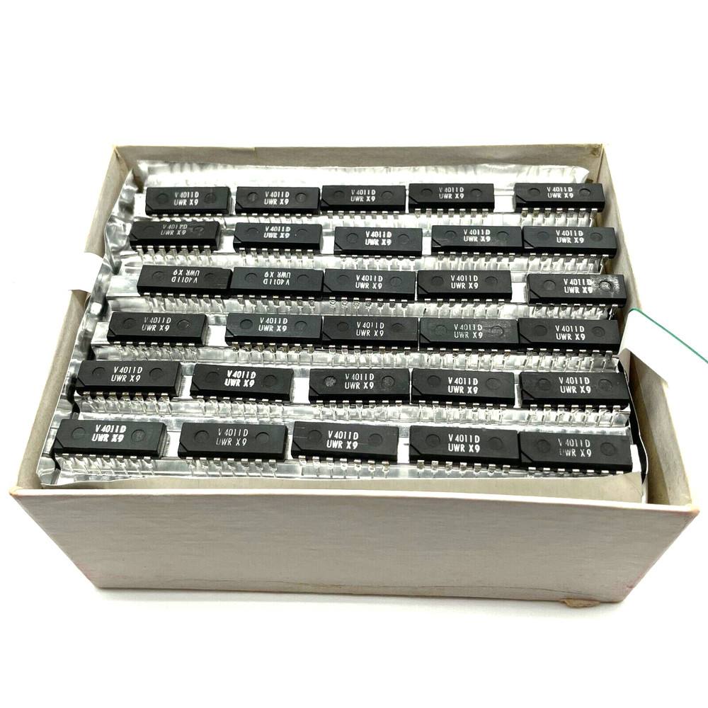 10x Vintage RFT IC 4011 V4011D