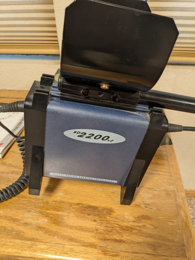 Minelab SD 2200v2 gold metal detector