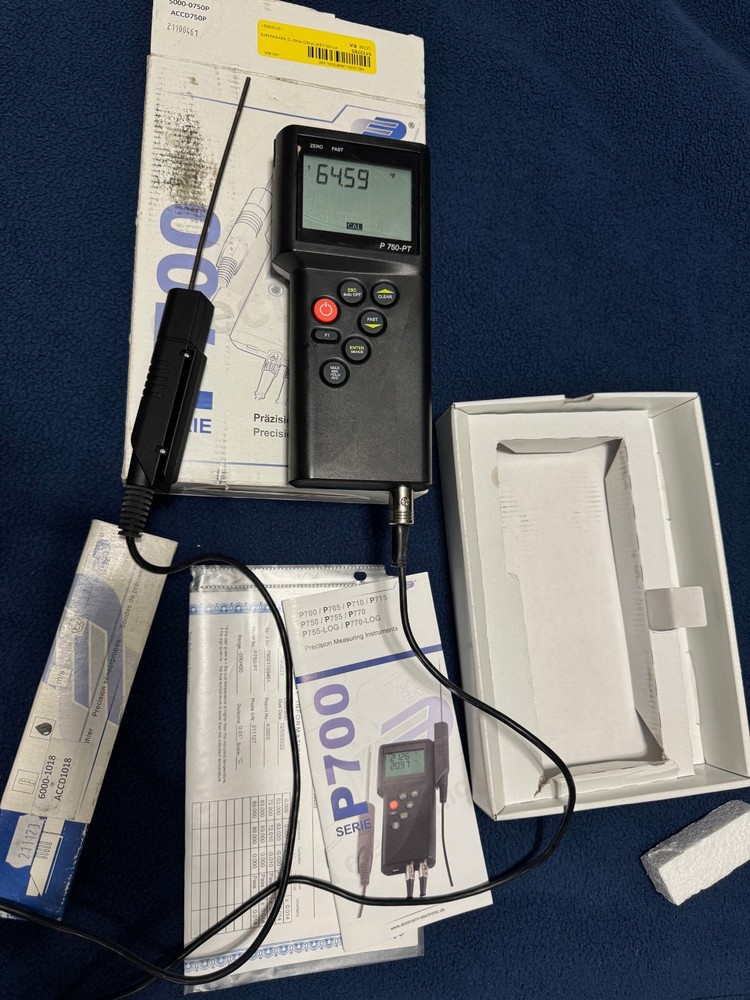 P700 Dostmann Digital Thermometer (Used)
