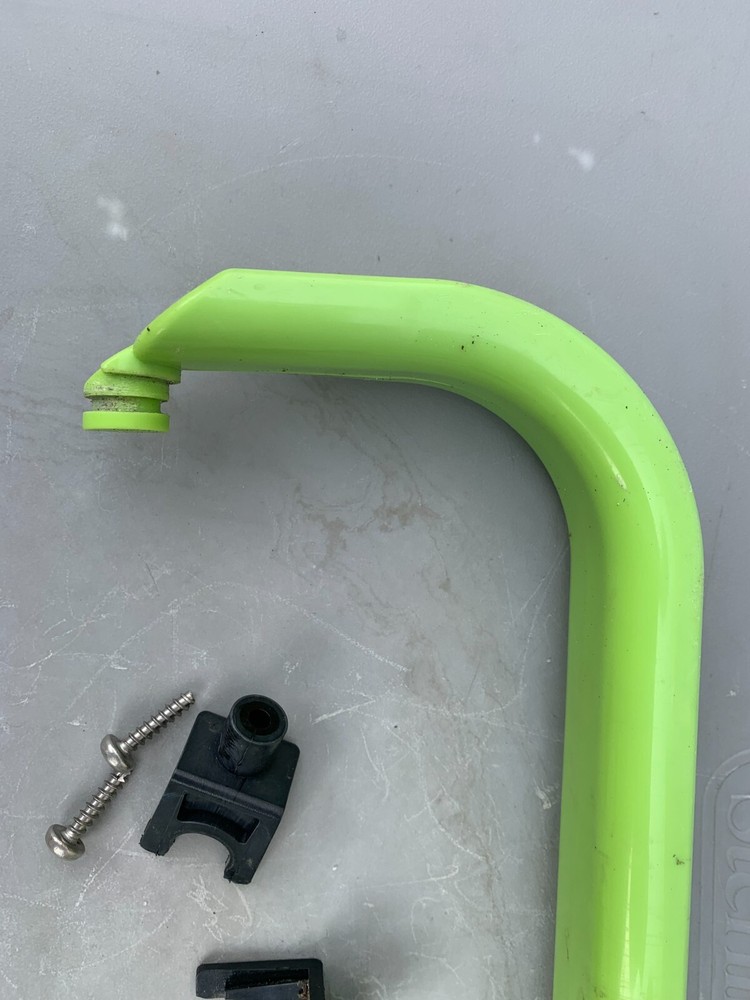 731-i Cobalt Intelligent Pool Cleaner handle