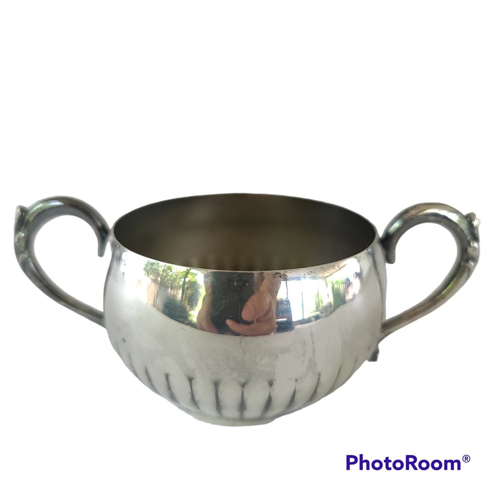 Vintage Oneida LTD Silverplate Fluted Sugar Bowl